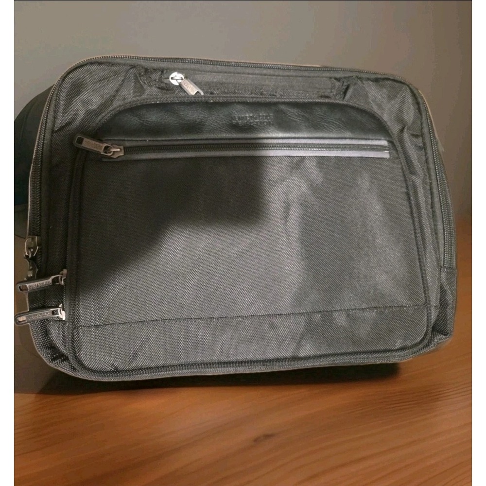 Kenneth Cole Reaction Backpack - Picture 3 of 5